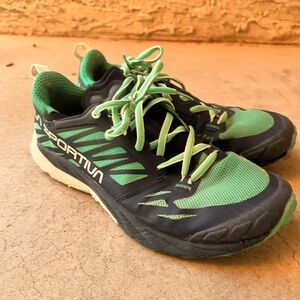 La Sportiva Kaptiva Trail Running Shoe Carbon Tropic Blue Women's